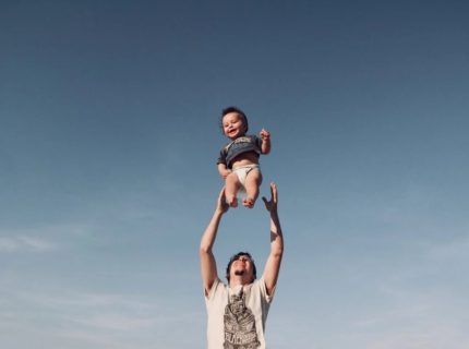 dad with toddler